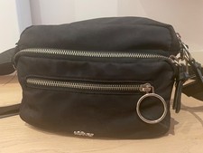 s.Oliver kleine Umhängetasche