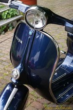 VESPA Schlitzrohr Beinschild -