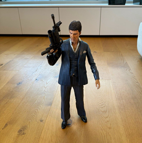 Neca scarface tony montana - neca,