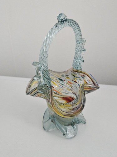 Handgefertigter glaskorb mit - handgefertigter,