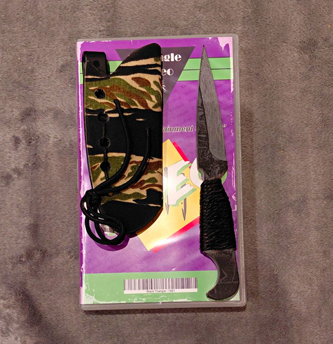 Black triangle g10 messer - black,