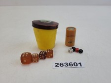 2x Würfelbecher alt DDR