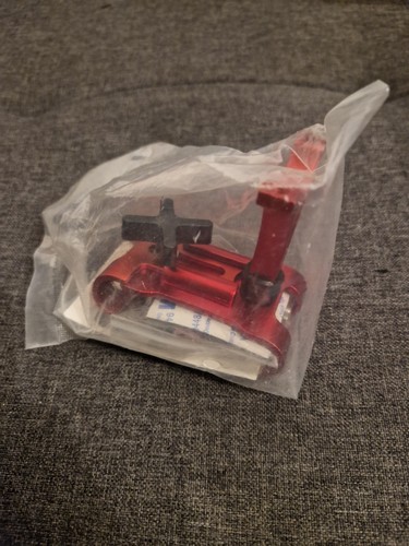 Rot eloxierte