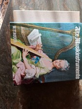 Alte Musikinstrumente von