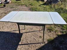 50er Jahre Ausziehtisch Küchentisch mit Resopal Platte und Stahlrohrbeine Grün