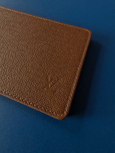 Louis vuitton taiga card - vuitton,