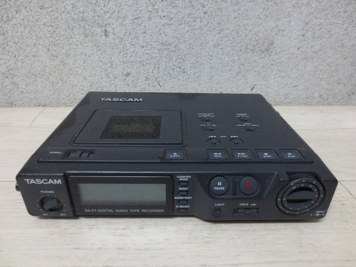 Tascam portable dat - da-p1,
