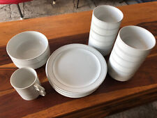 Porzellan Service Ikea Koncern – weiß mit grauem Rand – 25 Teile