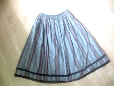 TRACHTENROCK * ca.  Gr. 42 + lindgrün /grün/rot  gemustert * FALTENROCK 