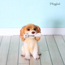Miniatur hund mit zeitung - miniatur,