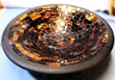 Tonschale mit Glasmosaik