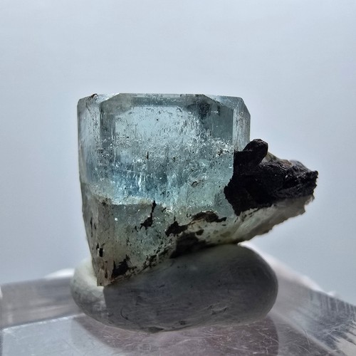 Klarer aquamarin kristall - aquamarin, x