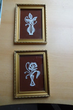 2 Geklöppelte Bilder: Blüte in der Vase,  gerahmt 16X21cm weiß hinter Glas