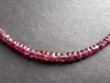 Roter Spinell - Collier / Halskette, natürlicher Spinell, ca. 40,0 ct