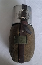 Alte Feldflasche mit Trinkbecher, Filzbezug 24 x 11 x 9 cm, sehr guter Zustand