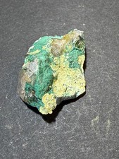 Beyerit (Malachit, Cuprit), selten aus Namibia, Mineralien N°1019/B38