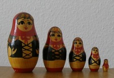 Alte Babuschka, Matrjoschka. Russische Matroschka! 5 Holzpuppen! SAMMLEROBJEKT!