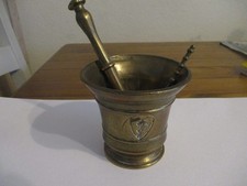 Antiker Mörser mit Stößel und Messlöffel Apothekergefäß aus Messing