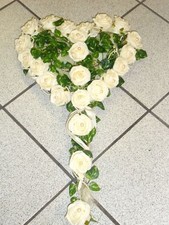 exclusiver Autoschmuck Herz Autogesteck  Autodeko Hochzeit Deko Kunstblumen