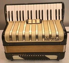 HOHNER  CONCERTO II  AKKORDEON    72Bässe    2chörig     TOP - ZUSTAND 1A