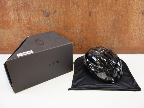 Oakley aro3 endurance mips - oakley,