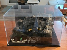 Hochwertige Acryl Vitrine von