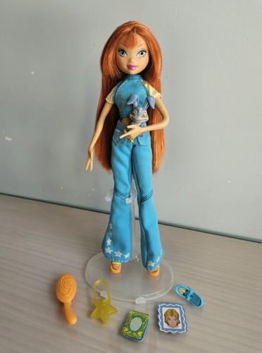 2004 winx club - bloom, city
