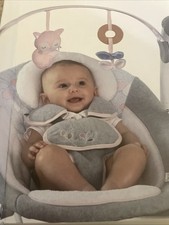 Ingenuity Hugs & Hoots Boutique Wippe und Sitz Vibration, Musik Babyschaukel J7