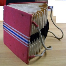TASCHENBINDER 45 UMDREHUNGEN VINYL MIT 19 SCHALLPLATTEN