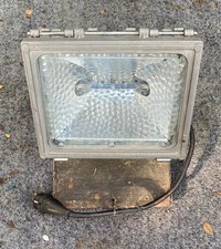 Baustrahler Halogenstrahler, Wandstrahler 500 W Philips  m. Anschlusskabel