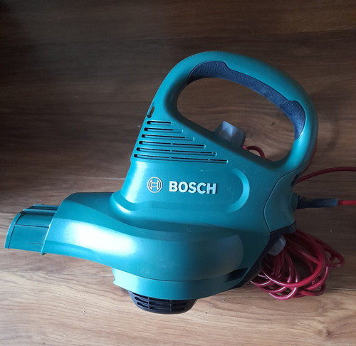Bosch universal garden - universal, tidy