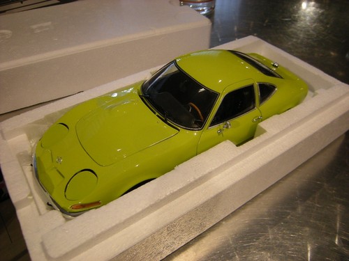 Minichamps opel gt - 1:18,