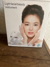 LED Gesichtsmaske mit Touch Button, 7 Farben LED Lichttherapie Maske für Gesicht