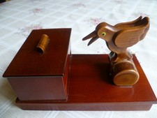 Zigarettenspender Vogel