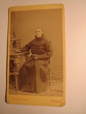 München - sitzender Mönch in Kutte mit Buch - Mönchskutte - ca 1870er Jahre/ CDV