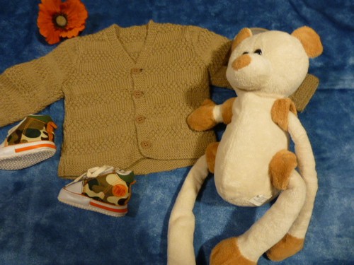 Monate ugro puppe 3 - ugro,