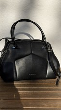 Leder Handtasche schwarz –