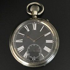 XXL TASCHENUHR IM MILITÄRSTIL (um 1940) Black Dial, Breguet-Spirale