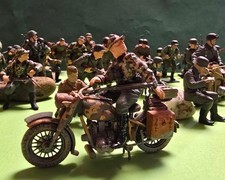 Konvolut 92 Figuren, 1:35