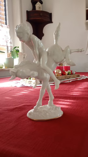 Porzellanfigur von