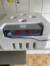 Brutkasten mit Automatischer Eierwendung