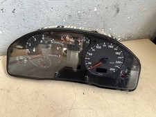 Audi A4 8D Variant 1,8 92kW 2001 Tacho kombiinstrument 8D0919034F