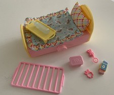 BARBIE  SHELLY / MATTEL 2001