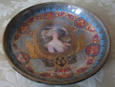 dekorative alte Schale, außen