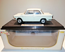 Signature Models 1:18 BMW LS