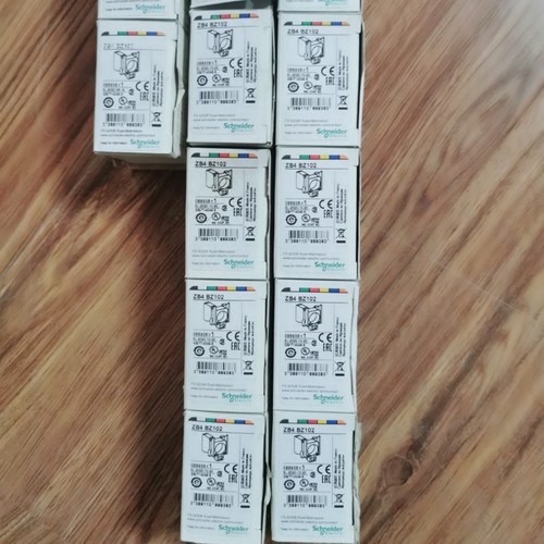 1pcs new zb4bz102 - new, button