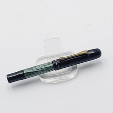 Antiker Pelikan 100