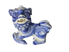 1  Porzellan  FOO DOG TEMPELLÖWE WÄCHTERHUND bewegliche Kugel im Maul Asiatica