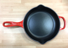 LE CREUSET Brat- und Servierpfanne, 23 cm, Kirschrot, Neu inkl. OVP