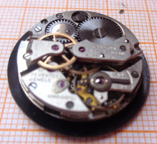 Seltenes Handaufzug Armbaduhr Werk Helvetia 820 D defekt Unruhe OK GB3